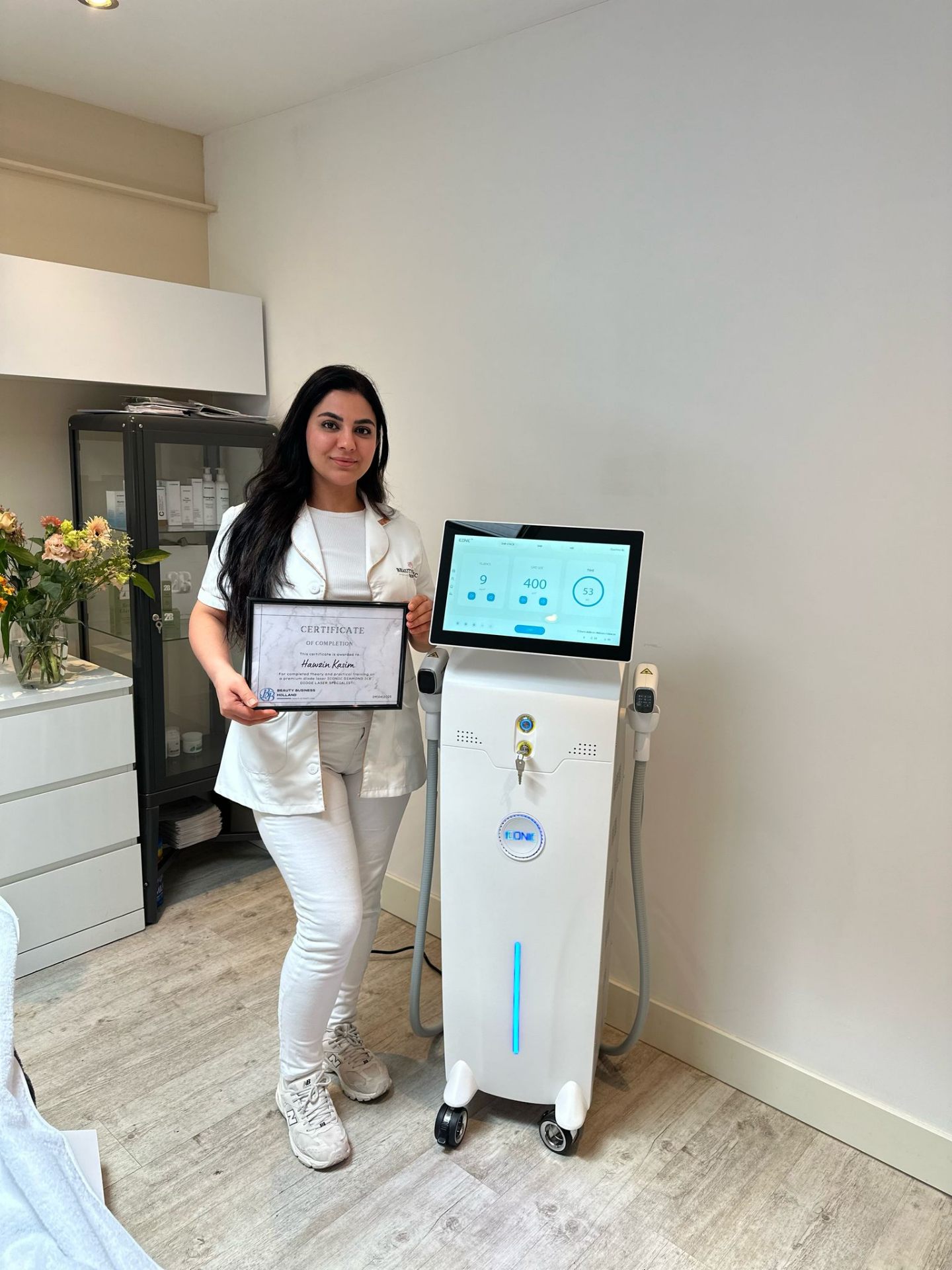 Training ICONIC® Diamond ICE diode laser bij klant